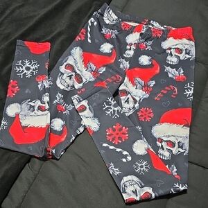 Red and Black Festive Skull Christmas Leggings, SIZE SMALL